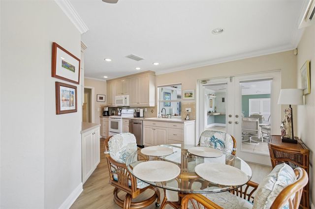 530 MAGELLAN DRIVE, Sarasota, FL 34243