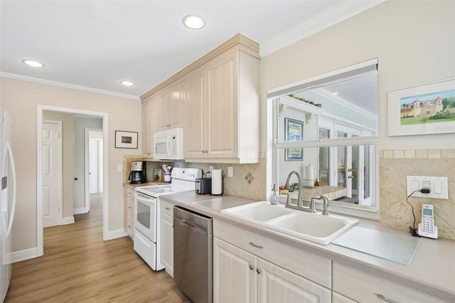 530 MAGELLAN DRIVE, Sarasota, FL 34243