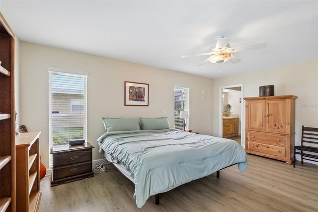 530 MAGELLAN DRIVE, Sarasota, FL 34243