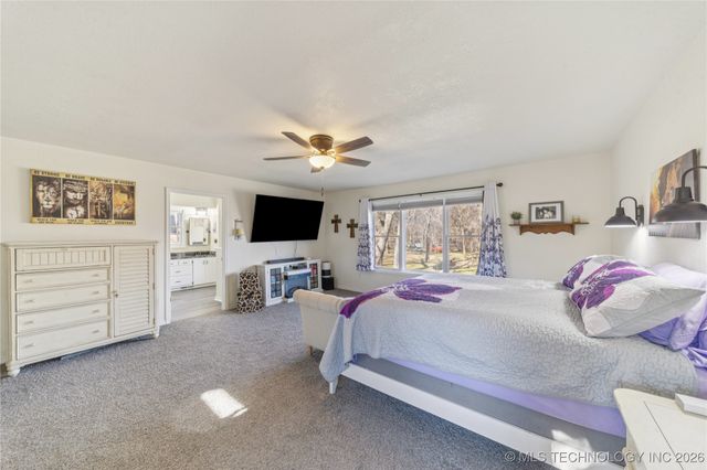 1701 N Hopi Street, Chouteau, OK 74337