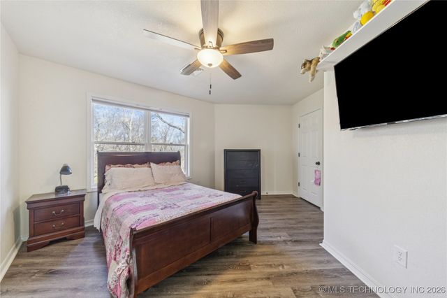 1701 N Hopi Street, Chouteau, OK 74337