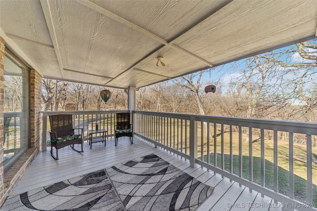 1701 N Hopi Street, Chouteau, OK 74337