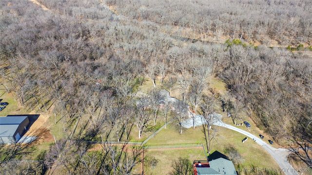 1701 N Hopi Street, Chouteau, OK 74337