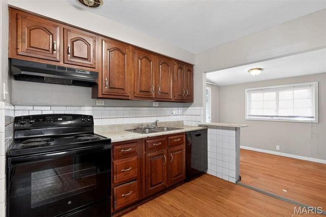 10436 Ewell Drive, St Louis, MO 63137