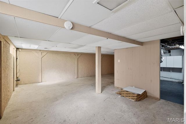 10436 Ewell Drive, St Louis, MO 63137