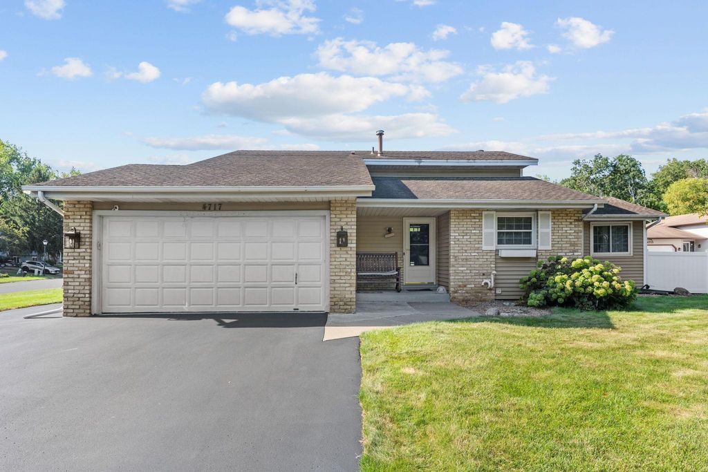 4717 Covington Circle, Eagan, MN 55122 — photo 2