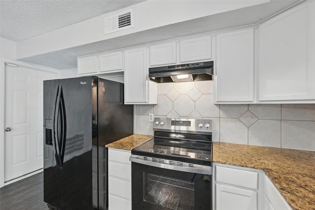 1231 Tiffany Lane, Lewisville, TX 75067