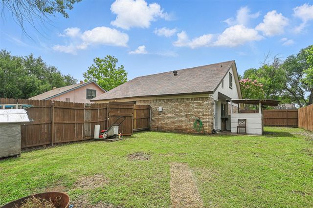 1231 Tiffany Lane, Lewisville, TX 75067