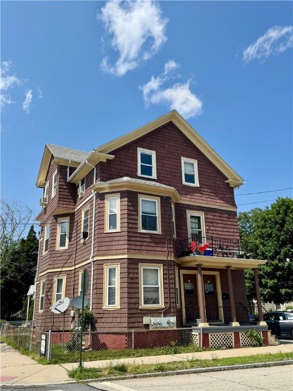19 Dora Street, Providence, RI 02909