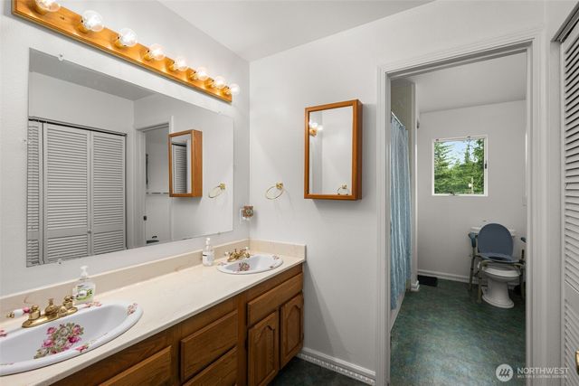 28713 207th Avenue SE, Kent, WA 98042