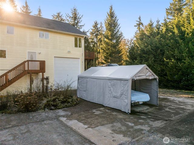 28713 207th Avenue SE, Kent, WA 98042