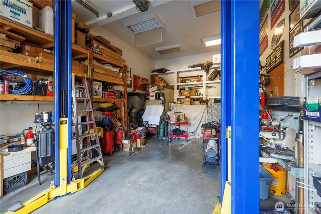 28713 207th Avenue SE, Kent, WA 98042