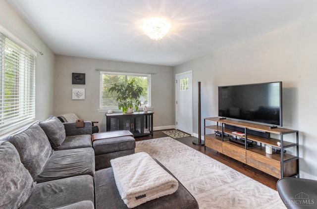 7086 Shawnee Run Road, Madeira, OH 45243