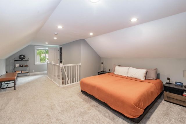 7086 Shawnee Run Road, Madeira, OH 45243
