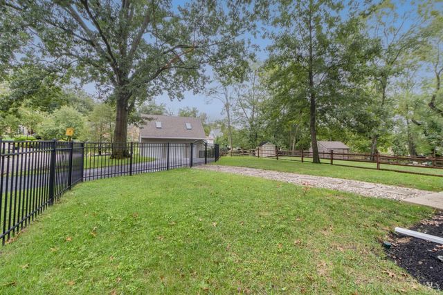 7086 Shawnee Run Road, Madeira, OH 45243