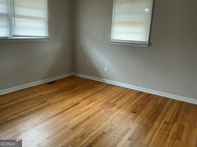 15 Cedar Street, Hartwell, GA 30643