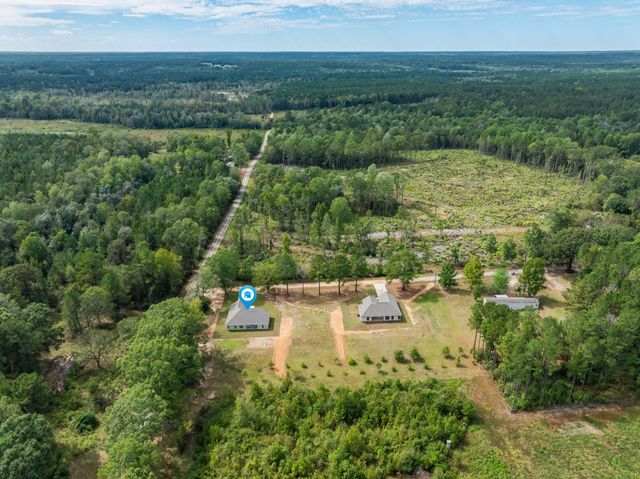 6 Millie Lott Rd., Sumrall, MS 39482