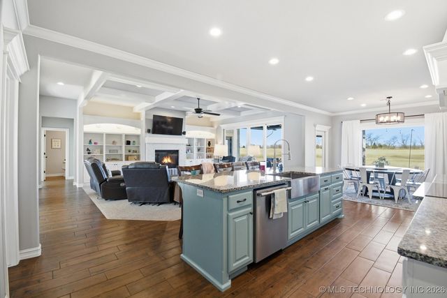 7657 E 166th Street N, Collinsville, OK 74021