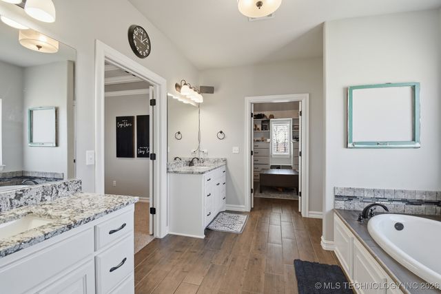 7657 E 166th Street N, Collinsville, OK 74021