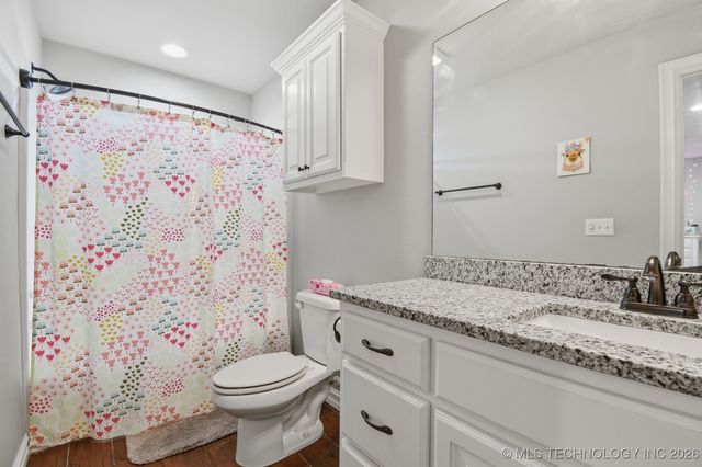 7657 E 166th Street N, Collinsville, OK 74021