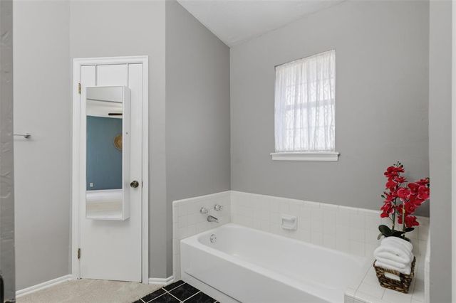 2201 Summer Way Lane, Edmond, OK 73013