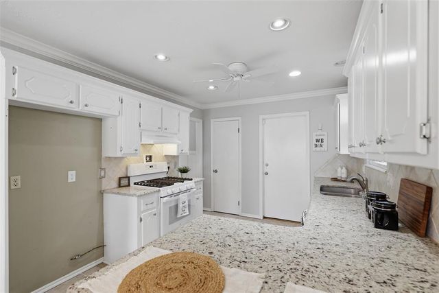2201 Summer Way Lane, Edmond, OK 73013