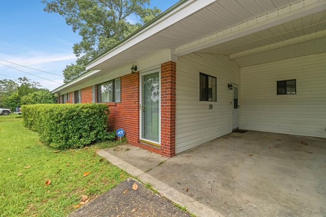 112 Lamar Ave., Hattiesburg, MS 39402