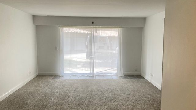 21W581 North Avenue 51, Lombard, IL 60148