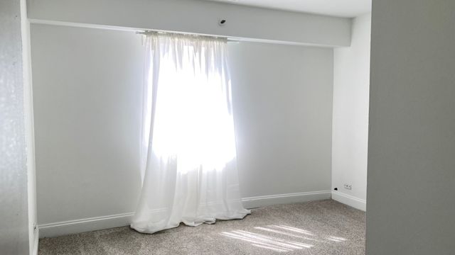 21W581 North Avenue 51, Lombard, IL 60148