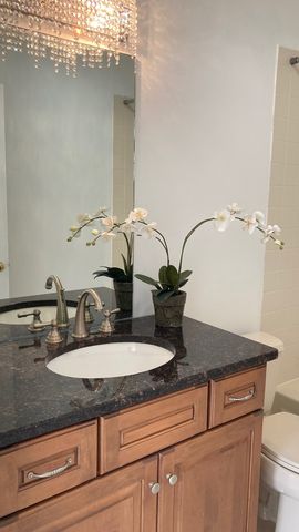 21W581 North Avenue 51, Lombard, IL 60148