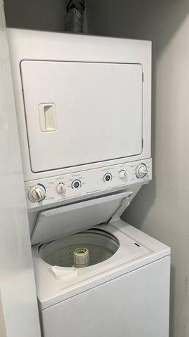 21W581 North Avenue 51, Lombard, IL 60148