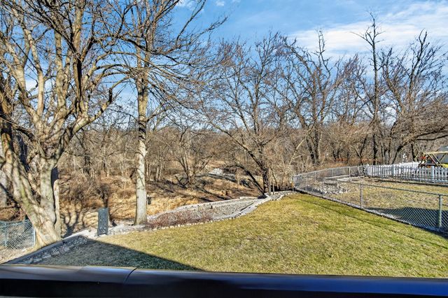 3877 92nd Drive, Urbandale, IA 50322