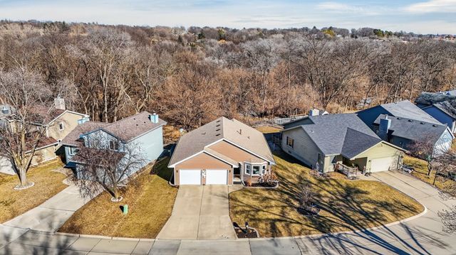 3877 92nd Drive, Urbandale, IA 50322