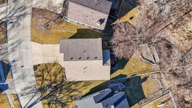 3877 92nd Drive, Urbandale, IA 50322