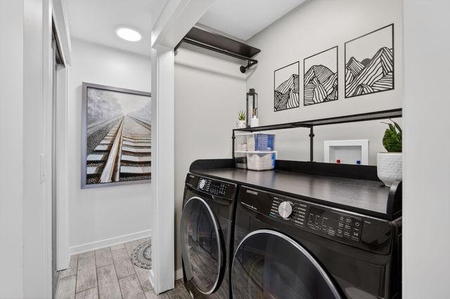 3877 92nd Drive, Urbandale, IA 50322