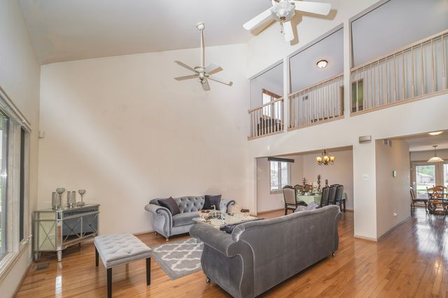 22021 Neptune Lane, Richton Park, IL 60471