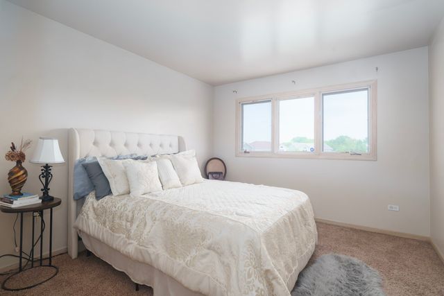 22021 Neptune Lane, Richton Park, IL 60471