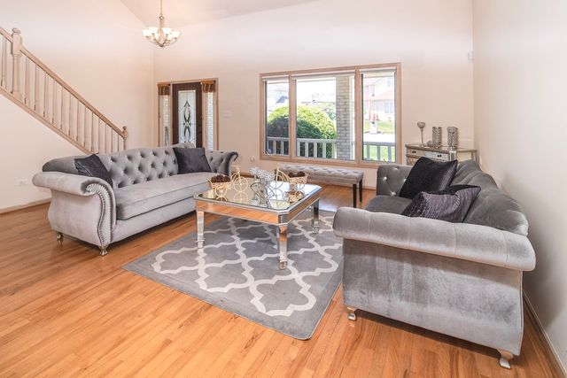 22021 Neptune Lane, Richton Park, IL 60471