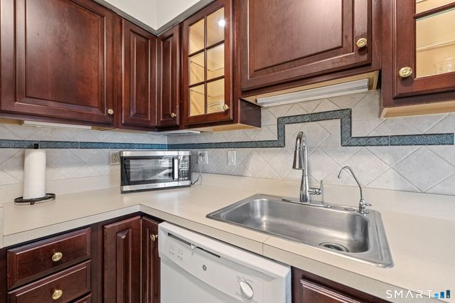 1535 East Putnam Avenue 307, Greenwich, CT 06870