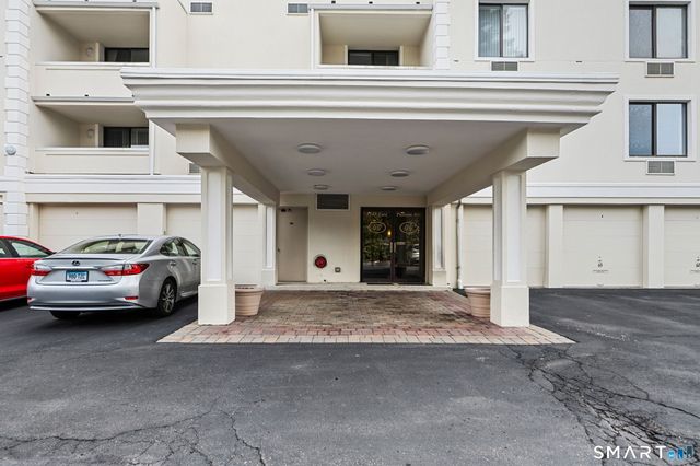 1535 East Putnam Avenue 307, Greenwich, CT 06870