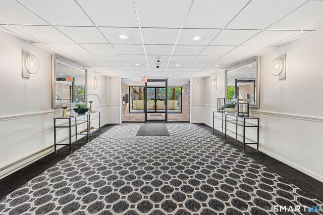 1535 East Putnam Avenue 307, Greenwich, CT 06870