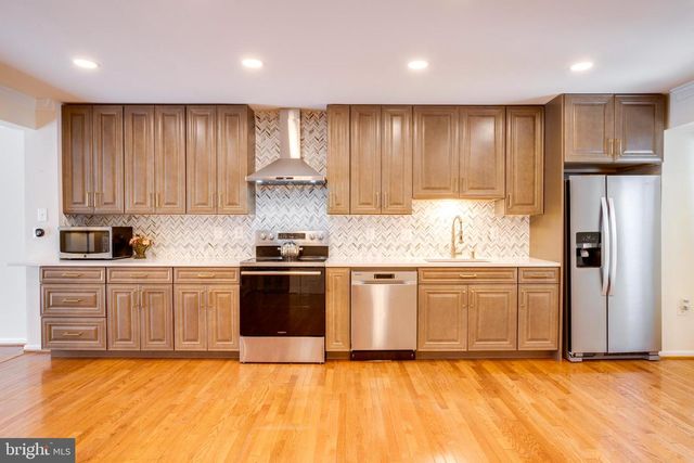 5772 CROWNLEIGH CT, Burke, VA 22015