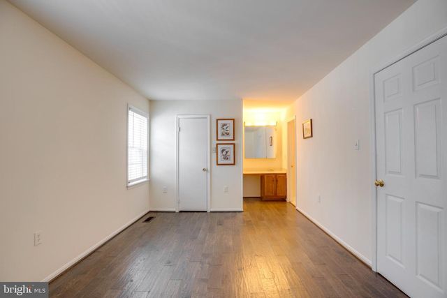 5772 CROWNLEIGH CT, Burke, VA 22015