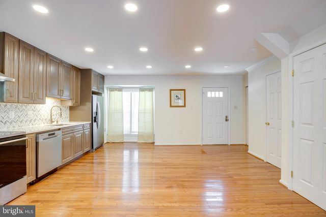 5772 CROWNLEIGH CT, Burke, VA 22015