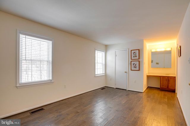 5772 CROWNLEIGH CT, Burke, VA 22015