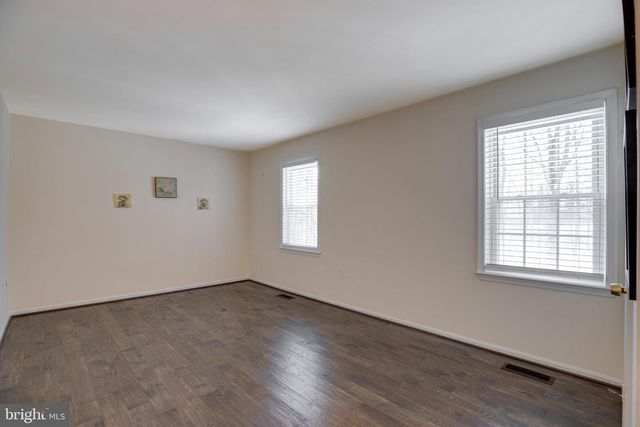 5772 CROWNLEIGH CT, Burke, VA 22015