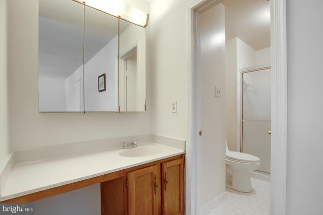 5772 CROWNLEIGH CT, Burke, VA 22015