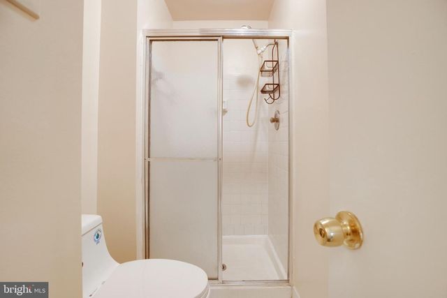 5772 CROWNLEIGH CT, Burke, VA 22015