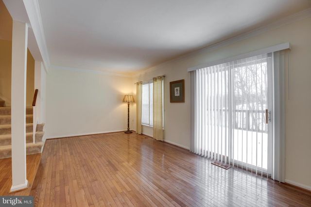 5772 CROWNLEIGH CT, Burke, VA 22015