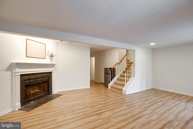 5772 CROWNLEIGH CT, Burke, VA 22015